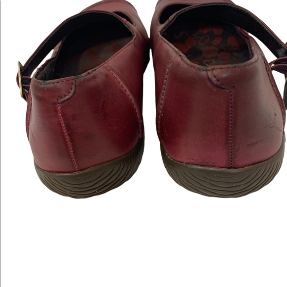 ORTHAHEEL (ELISA) Women's
Cranberry Leather Mary Jane Shoes - Picture 4 of 7